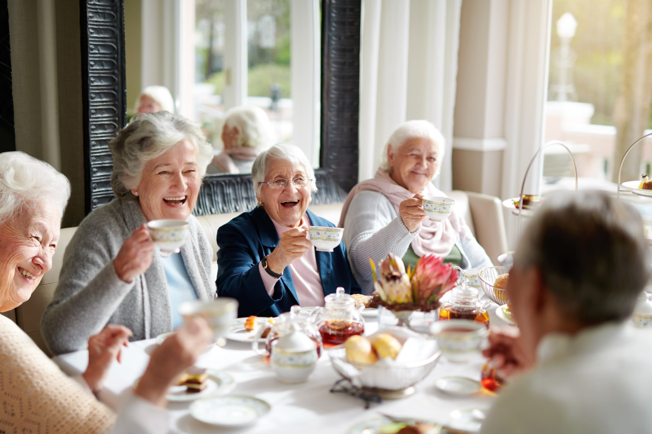 Residents enjoying tea at Clearwater Beaverton in Beaverton, Oregon