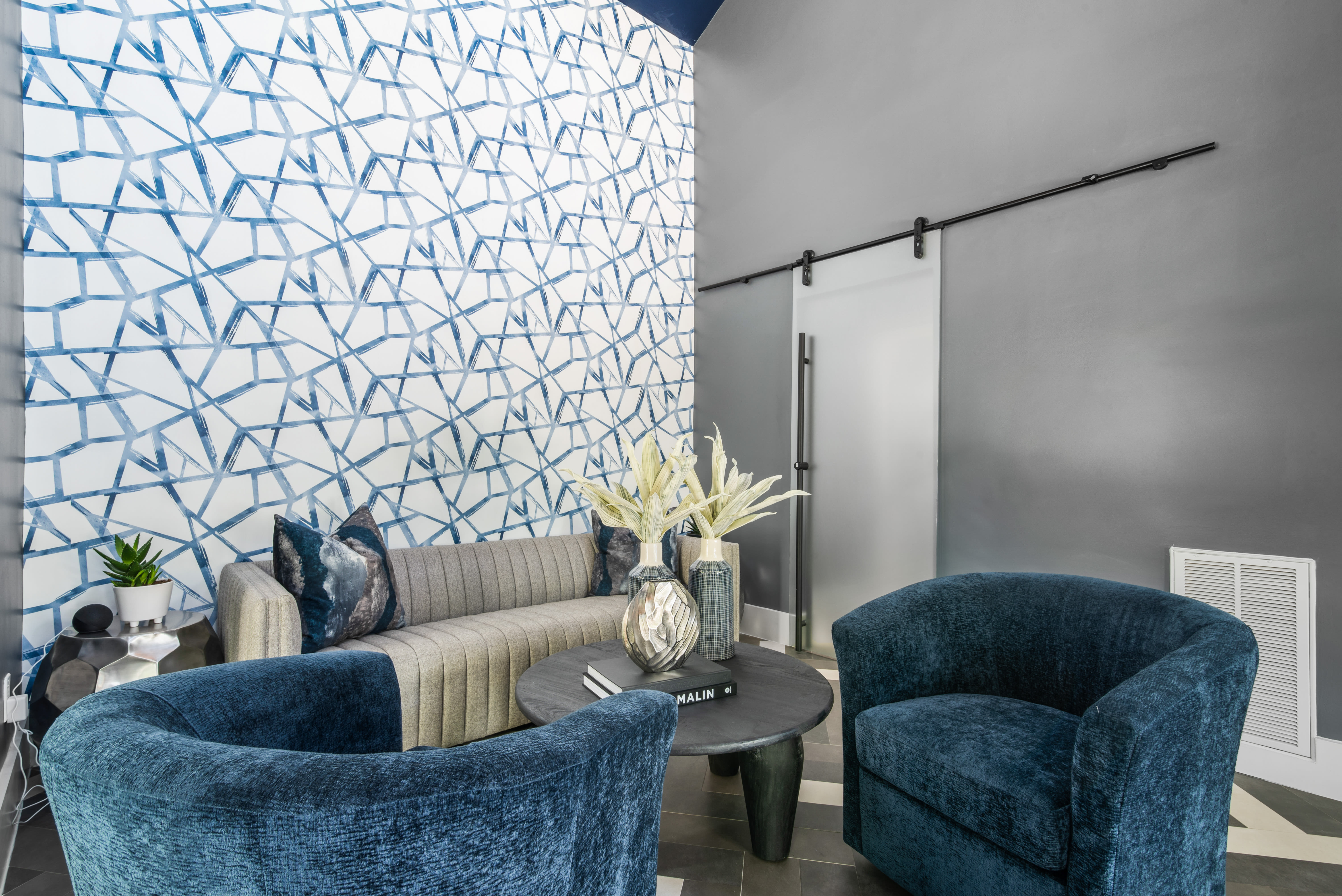 Lounge area in the clubhouse at Regatta at Lake Lynn in Raleigh, North Carolina