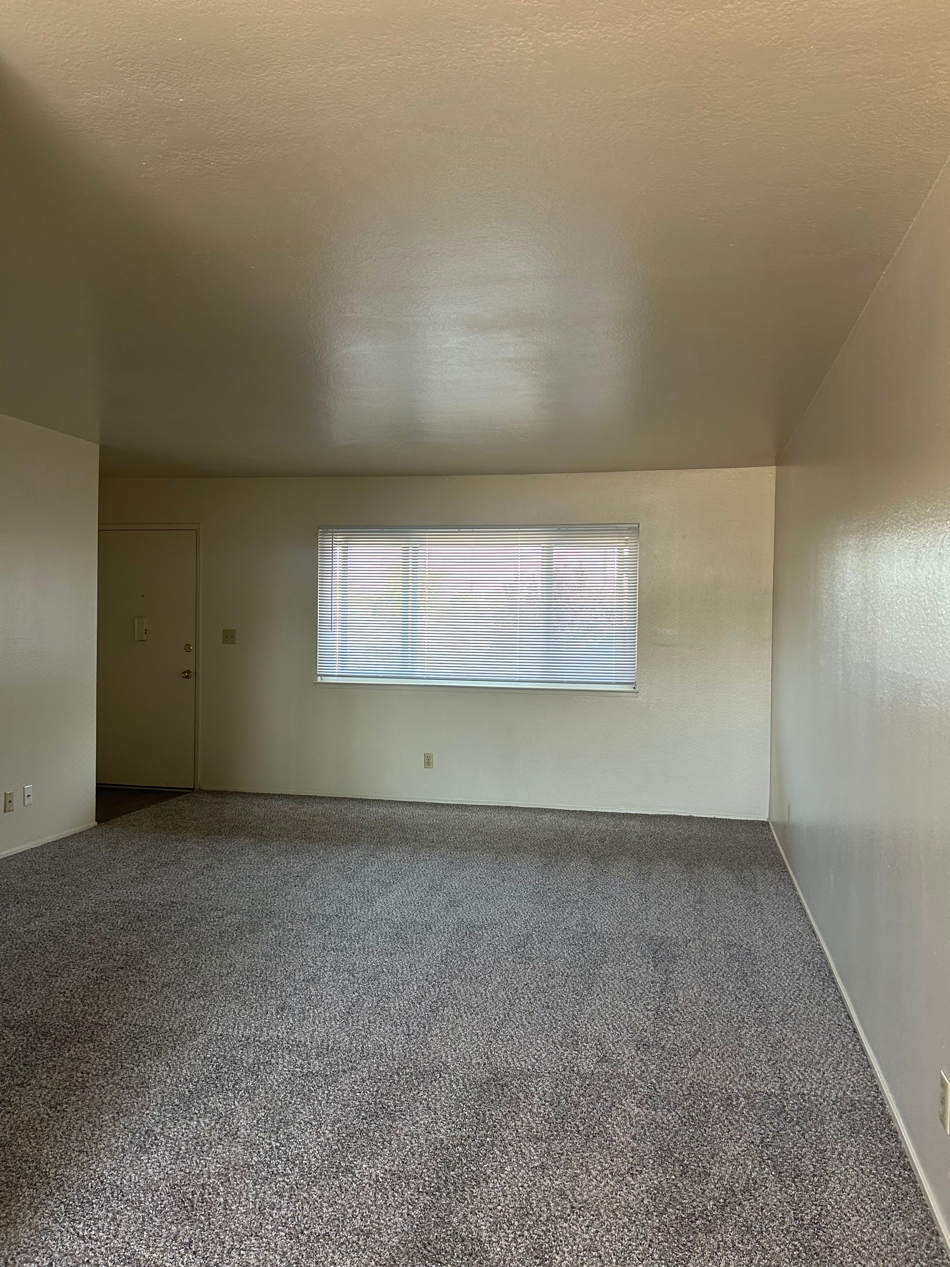 Living Room at La Espana Garden in Lodi, California