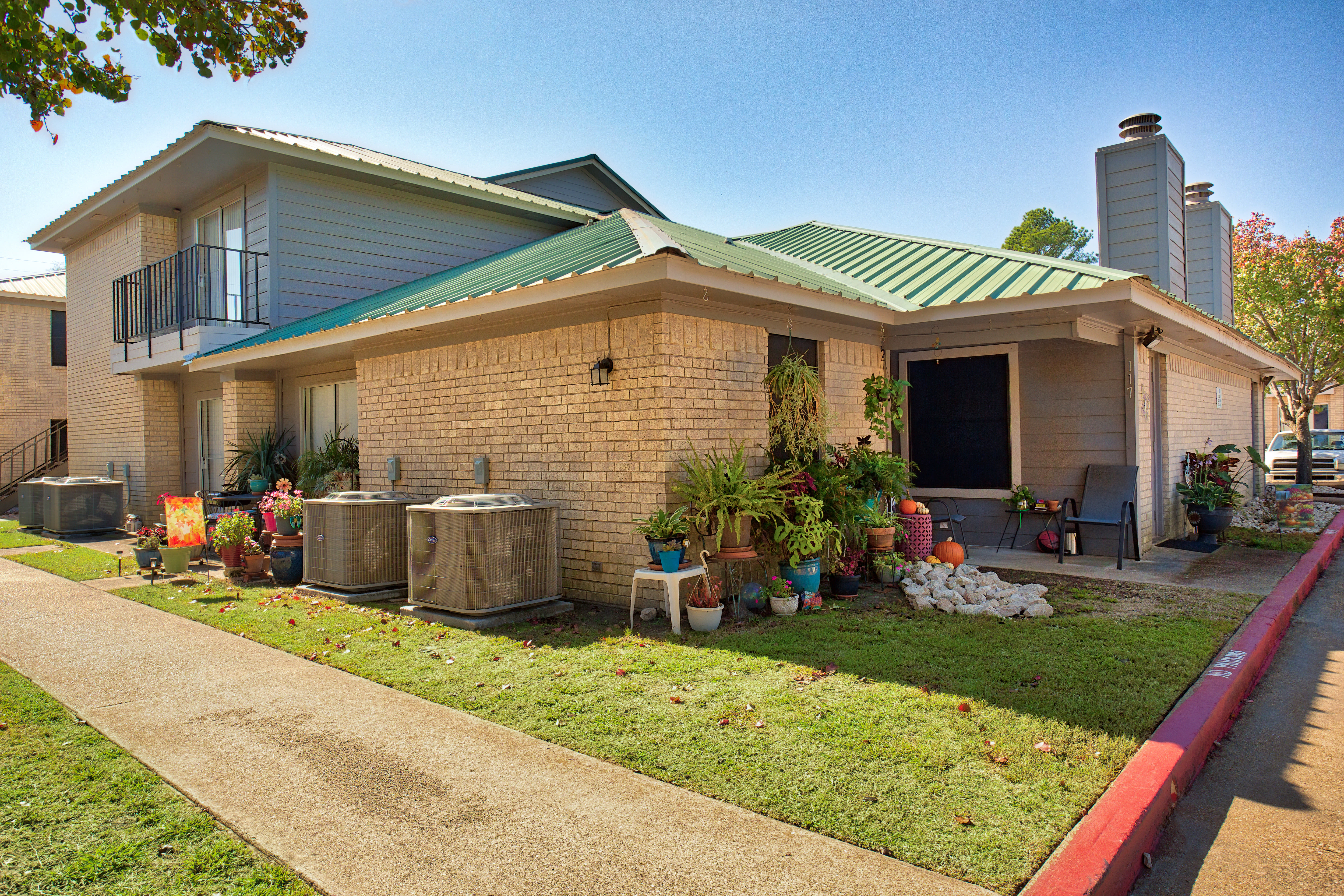Garden at Athens Townhomes in Athens, Texas