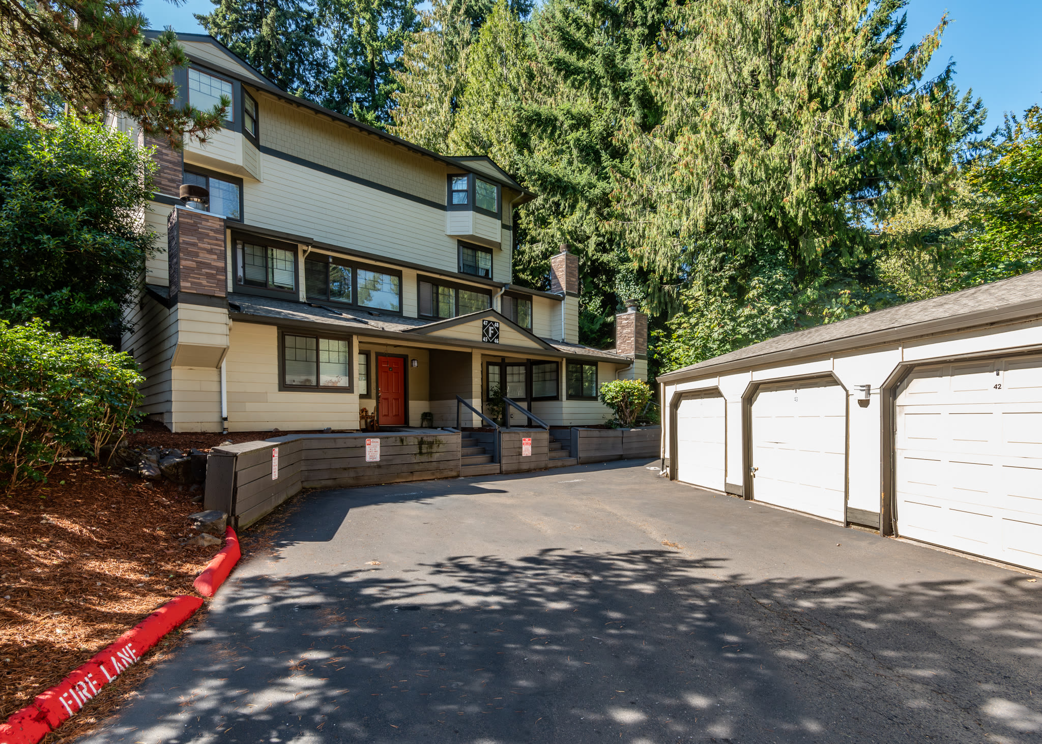 Scenery at The Rosewood Apartments in Vancouver, Washington