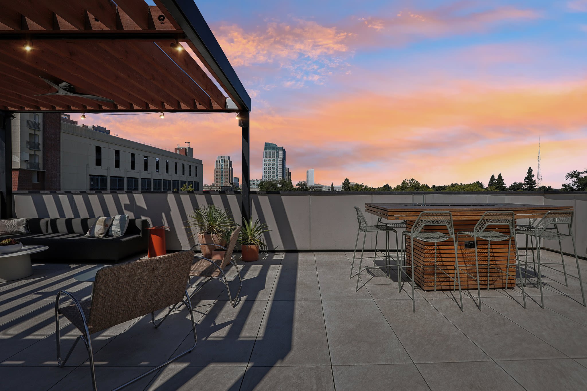 Dawn at The Mansion in Sacramento, California