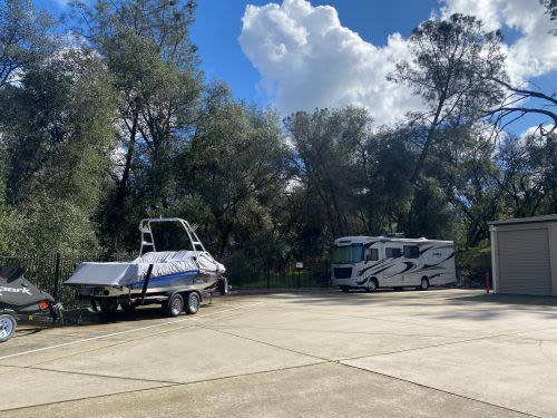 A Two-Minute Walkthrough With Franky at Green Valley Road Self Storage