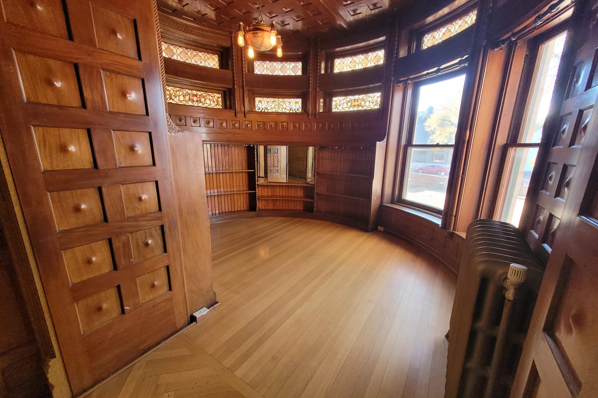 Wooden bay windows at Cascade Park in Colorado Springs, Colorado