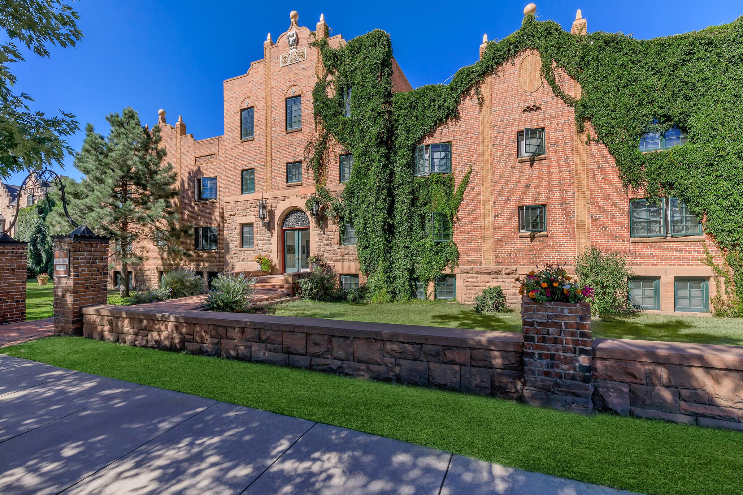 Ivy-covered building at Cascade Park in Colorado Springs, Colorado