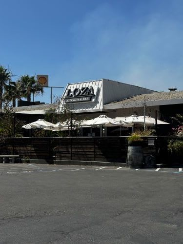 Loza Kitchen & Bar in Ceres