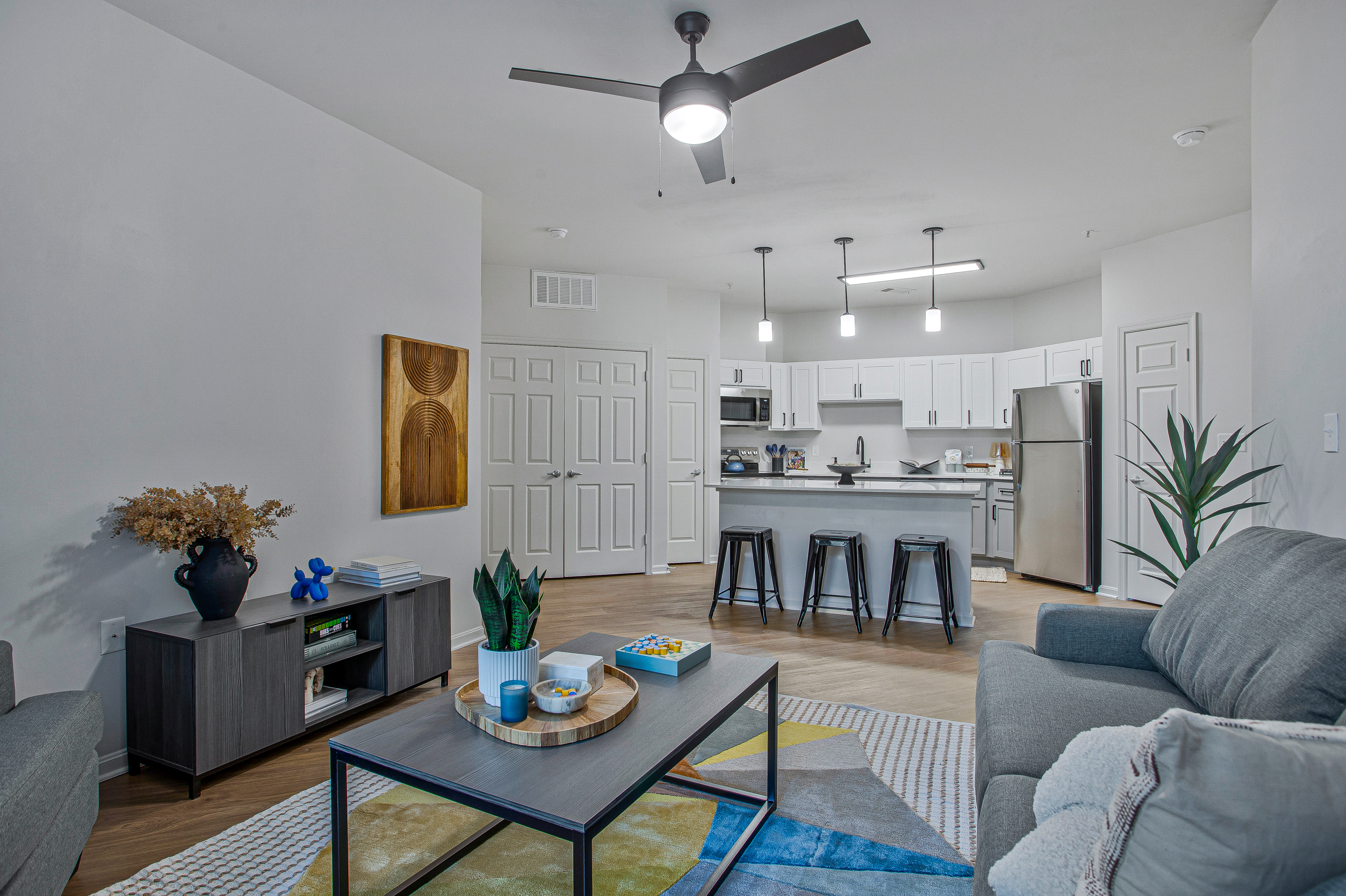 Living room with sofa at Mazza Grandmarc in College Park, Maryland