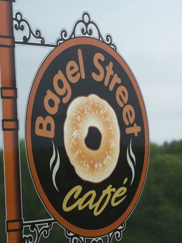 Bagel Street Café 