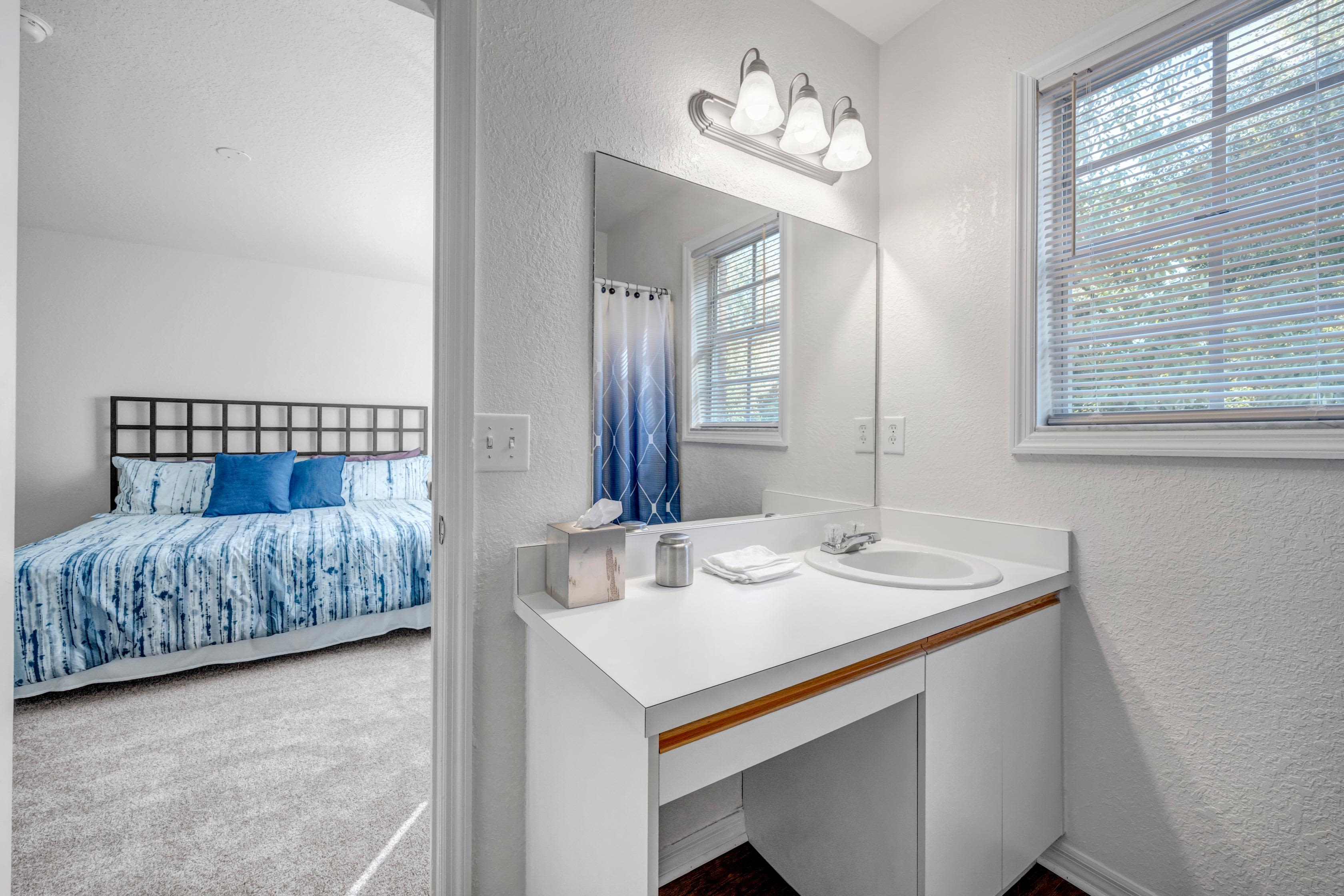 Spacious Modern bathroom attached with vanity at Carlton Arms Of Ocala in Ocala, Florida