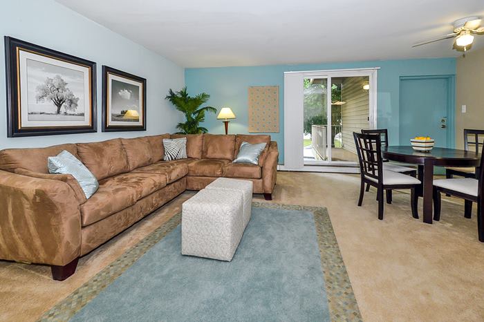 Sherwood Crossing Apartments & Townhomes 2 of 2