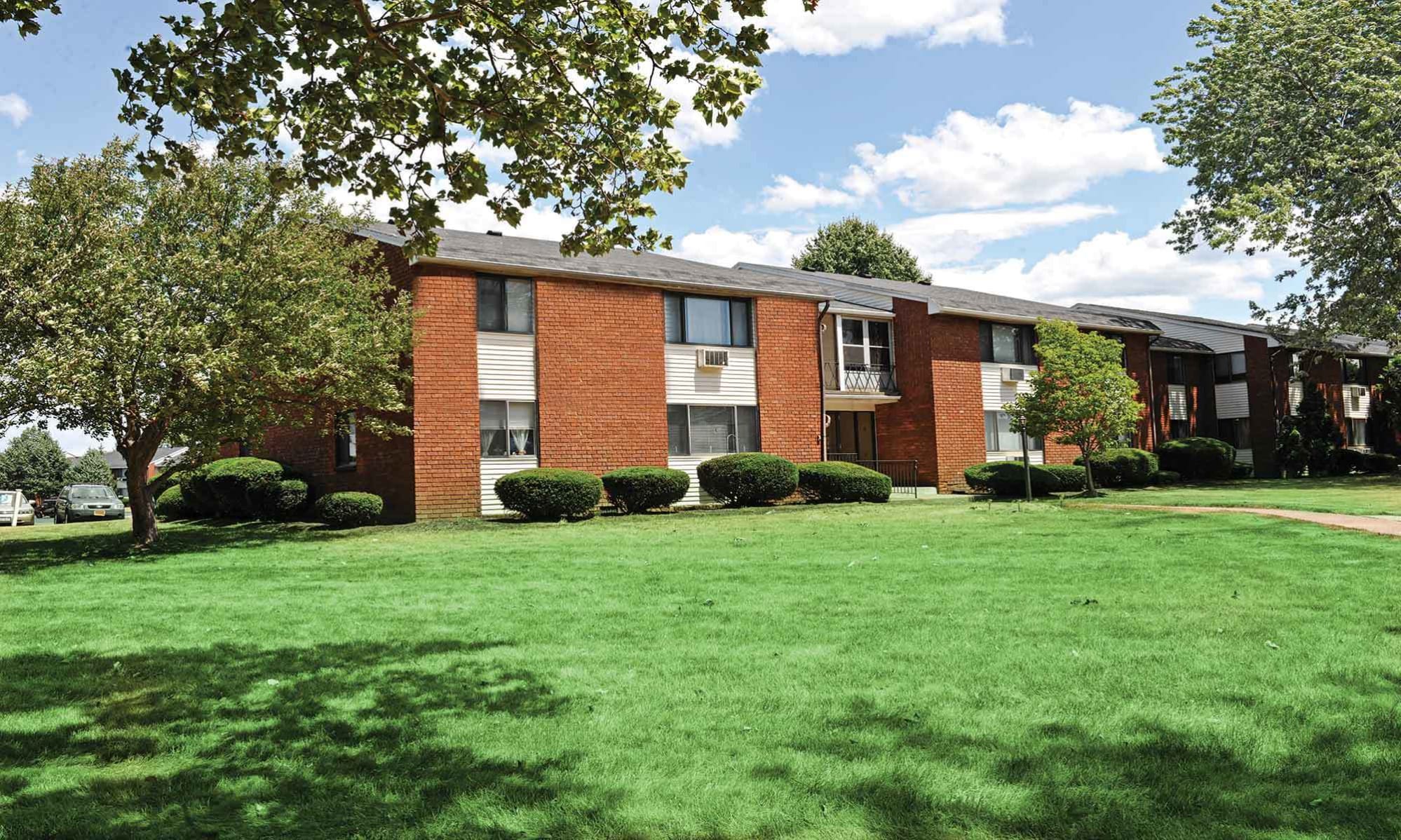 King's Court Manor Apartments 2 of 2