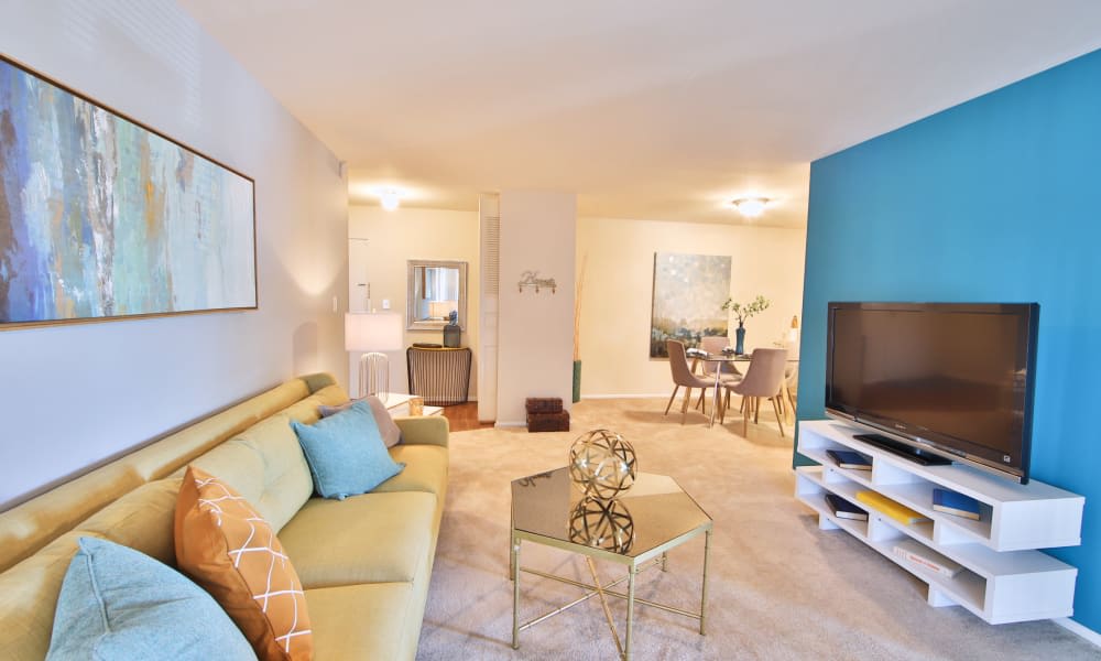 Carriage Hill Apartment Homes 2 of 2