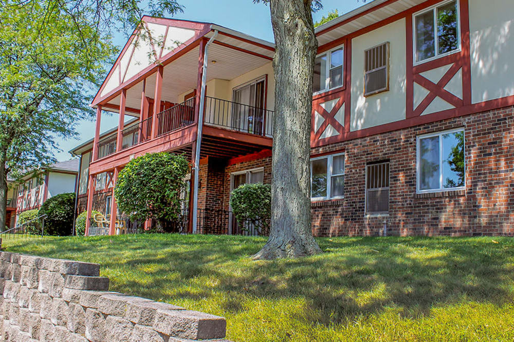King's Manor Apartments 2 of 2
