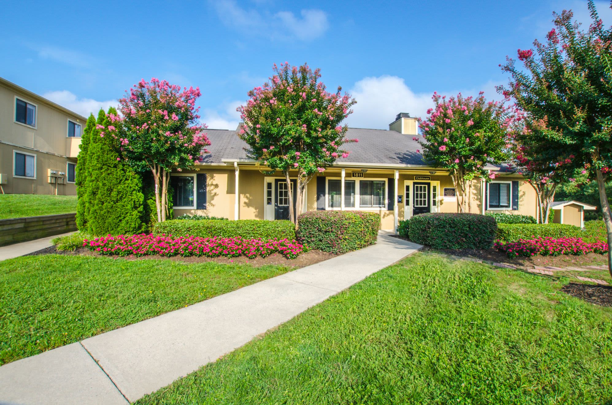 Wexford Apartment Homes 1 of 2