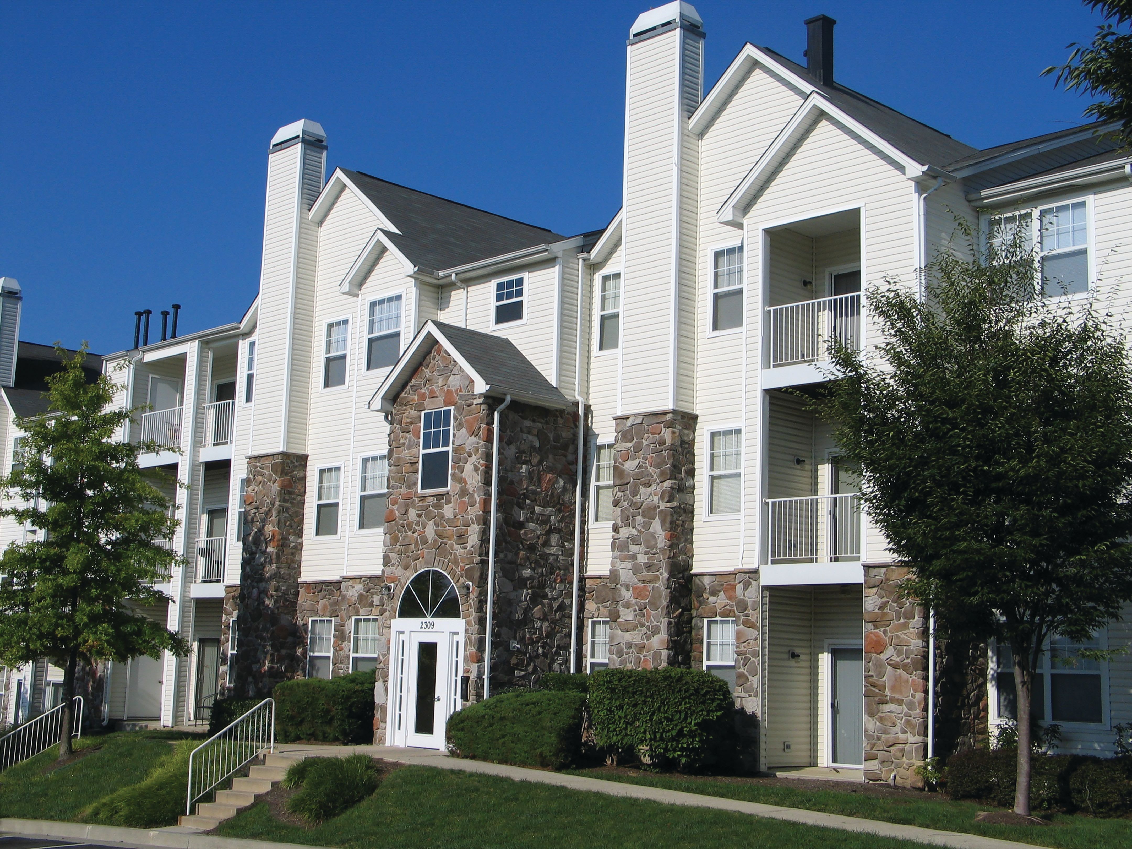 The Apartments at Diamond Ridge 1 of 2