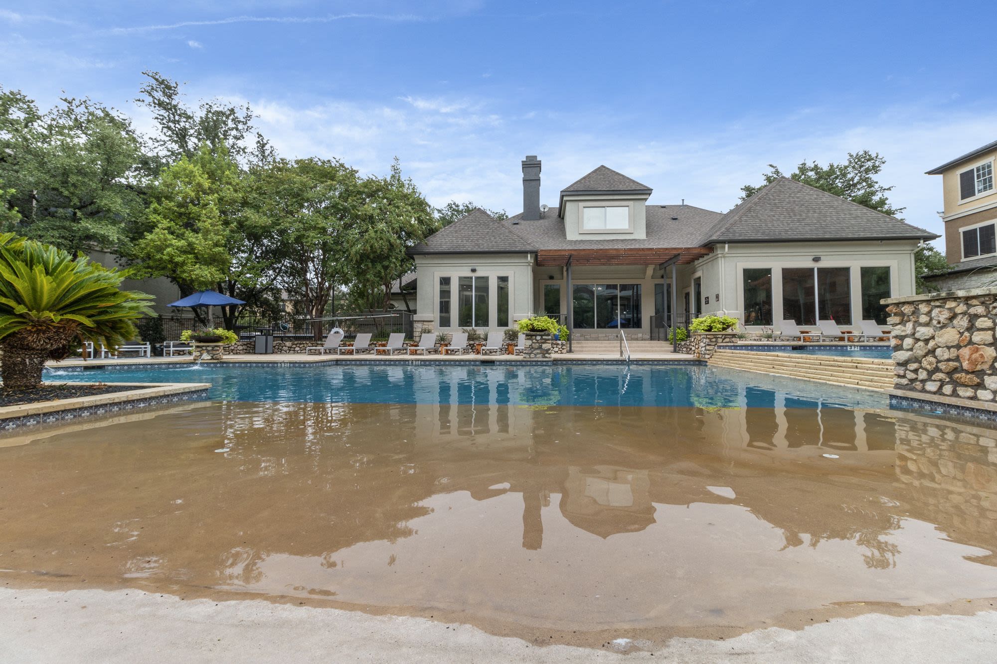 Pool at Oakville Apartments (2 of 4)
