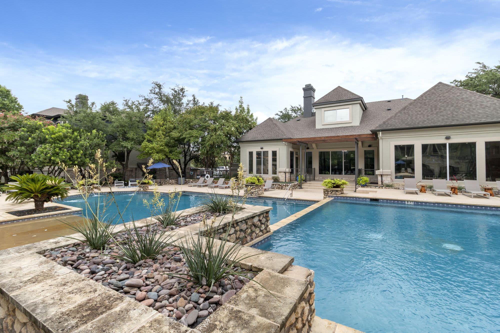 Pool at Oakville Apartments (4 of 4)