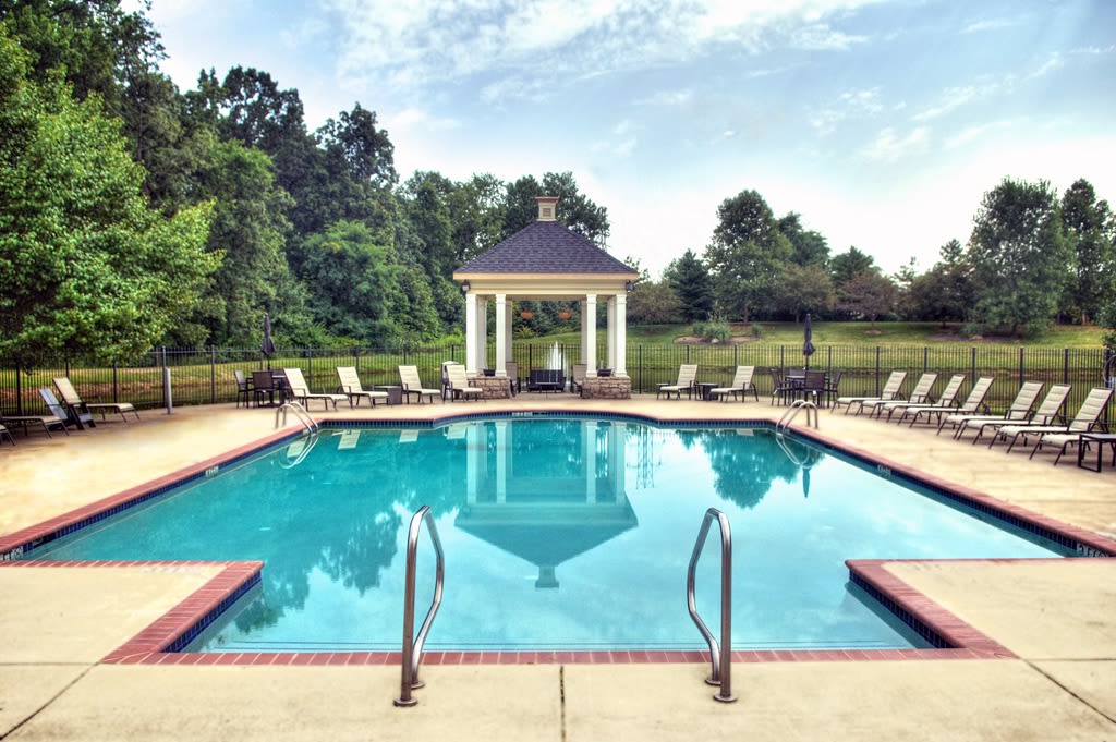 The Bradford at Easton Apartments & Townhomes 2 of 2