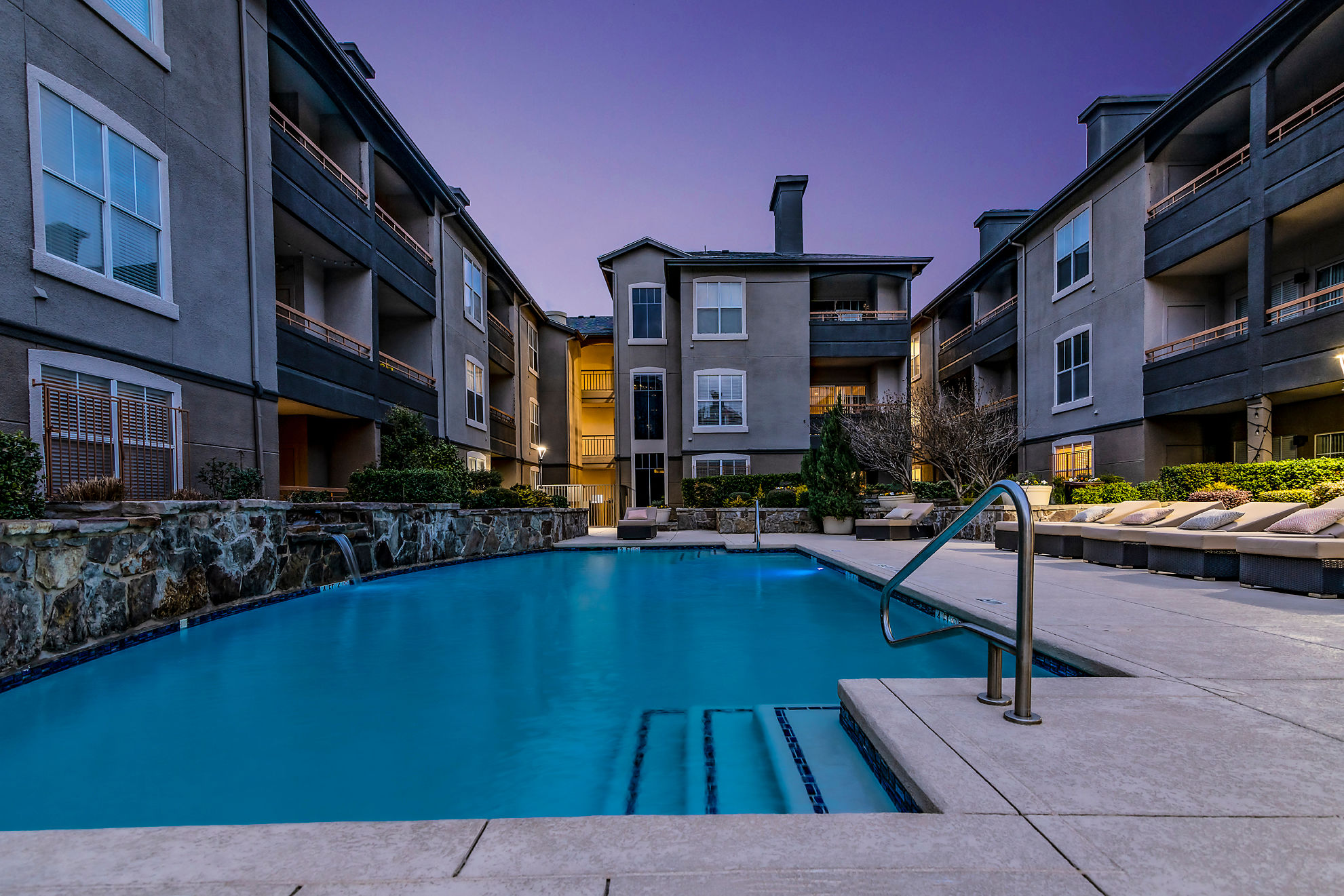Pool at Slate at Cole (3 of 3)