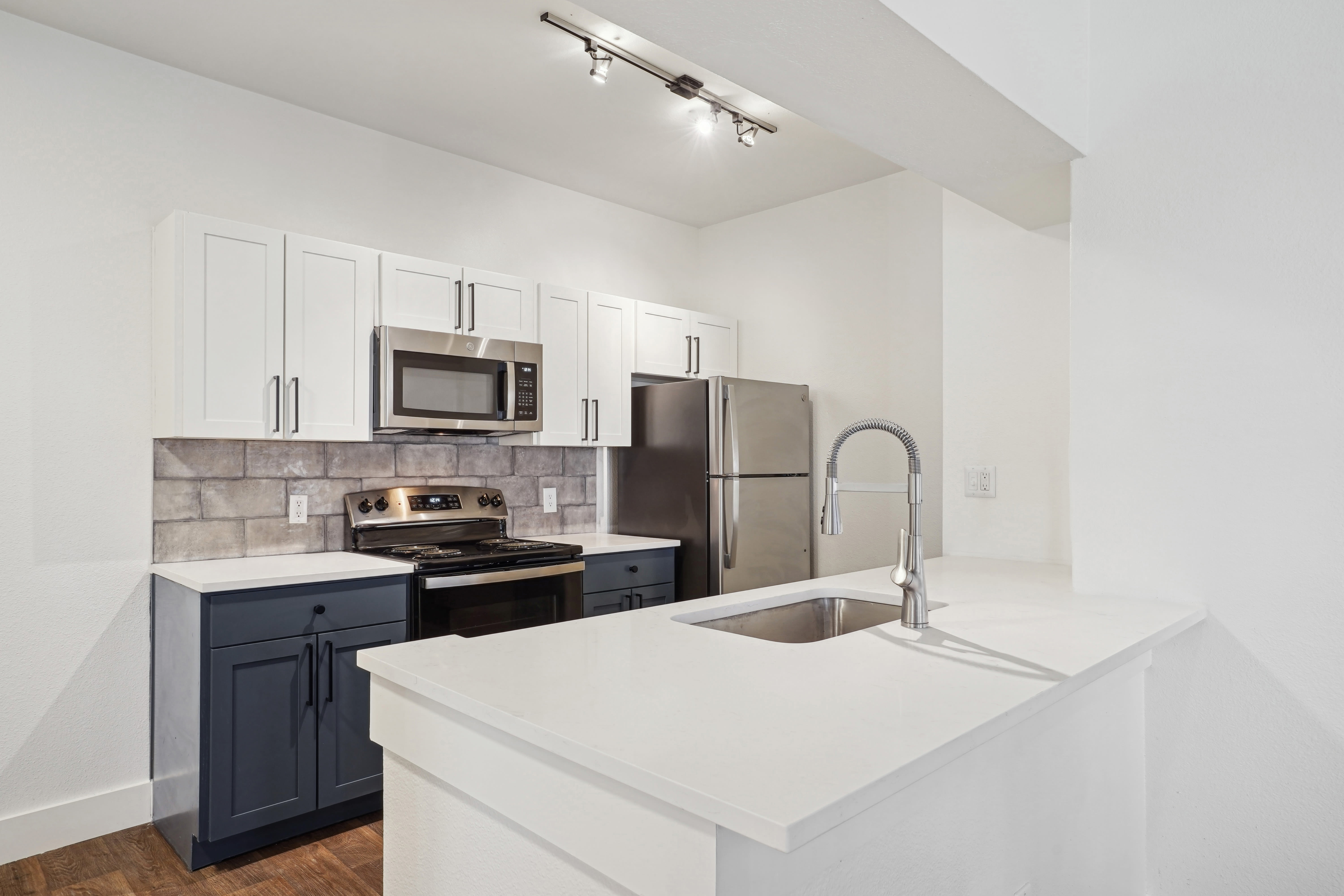 Mission Eagle Pointe 3 of 12