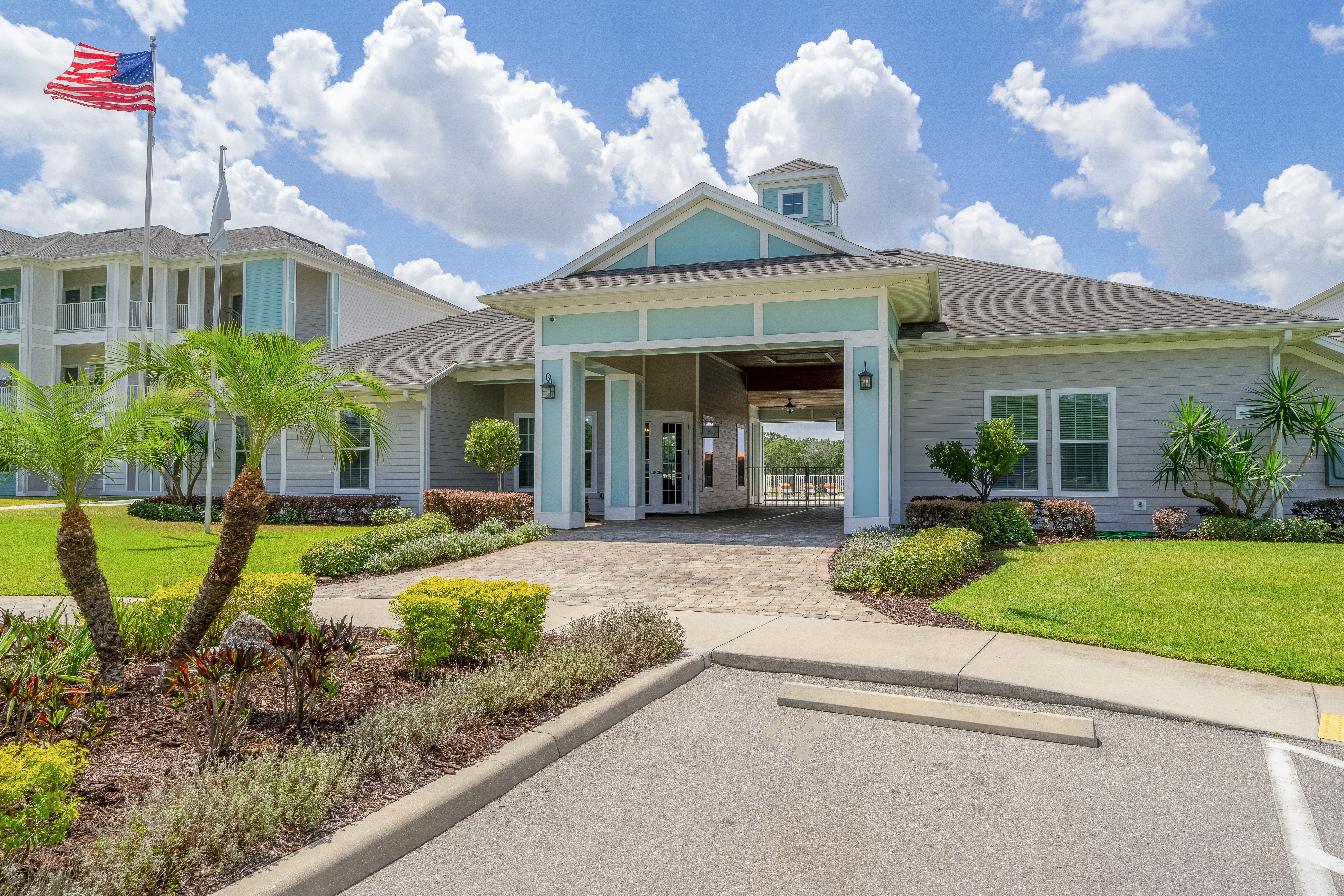 Apartment exterior view at Century Lakehouse, Plant City, Florida