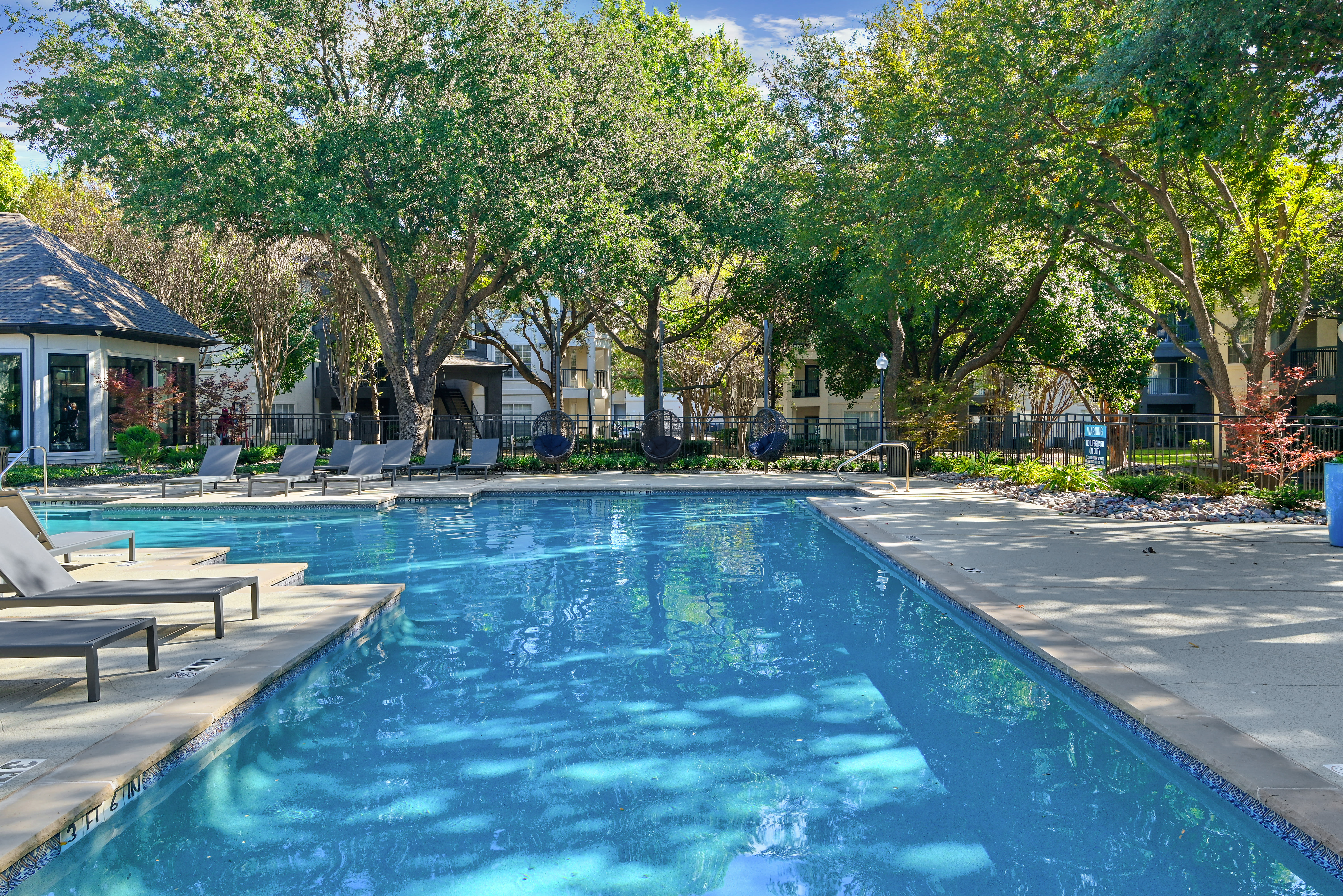 Pool at St. Martin (3 of 4)
