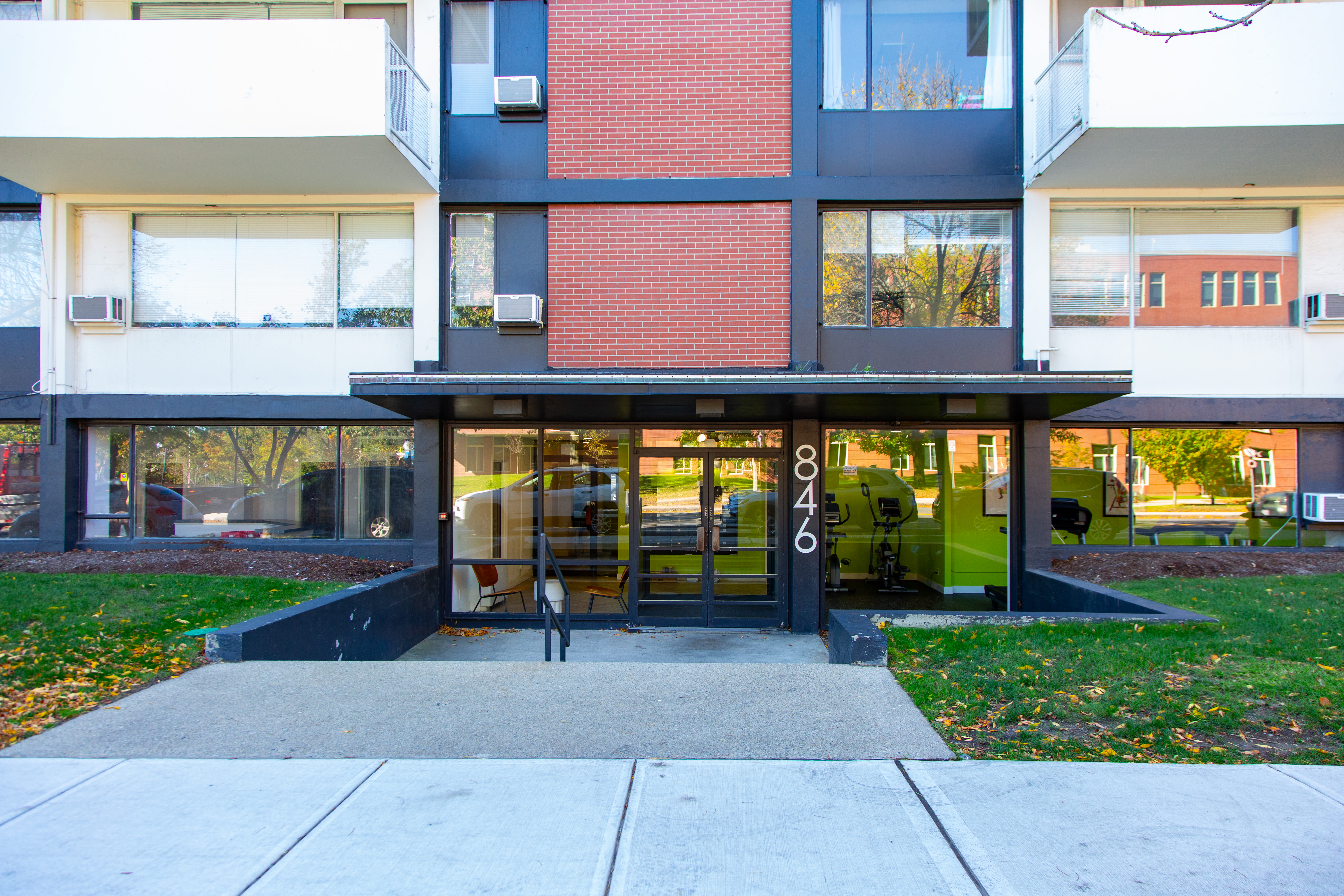 Community entry at HCA 840-846 Mass Ave in Arlington, Massachusetts