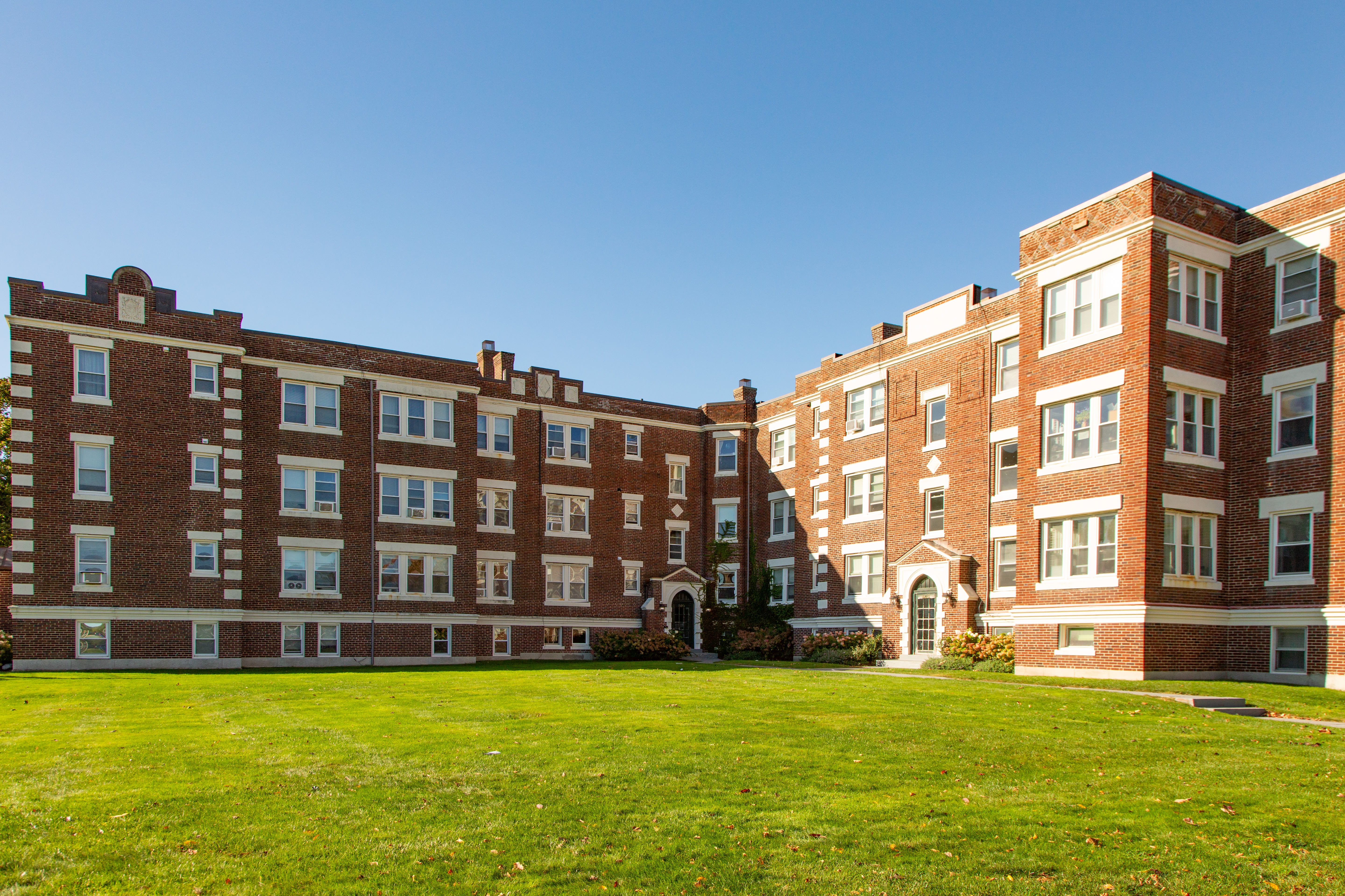 Community with open area at HCA 840-846 Mass Ave in Arlington,Massachusetts