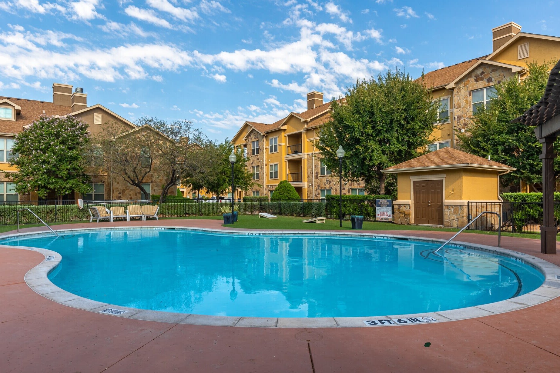 BBQ Grills at Blue Ridge in Midland, Texas