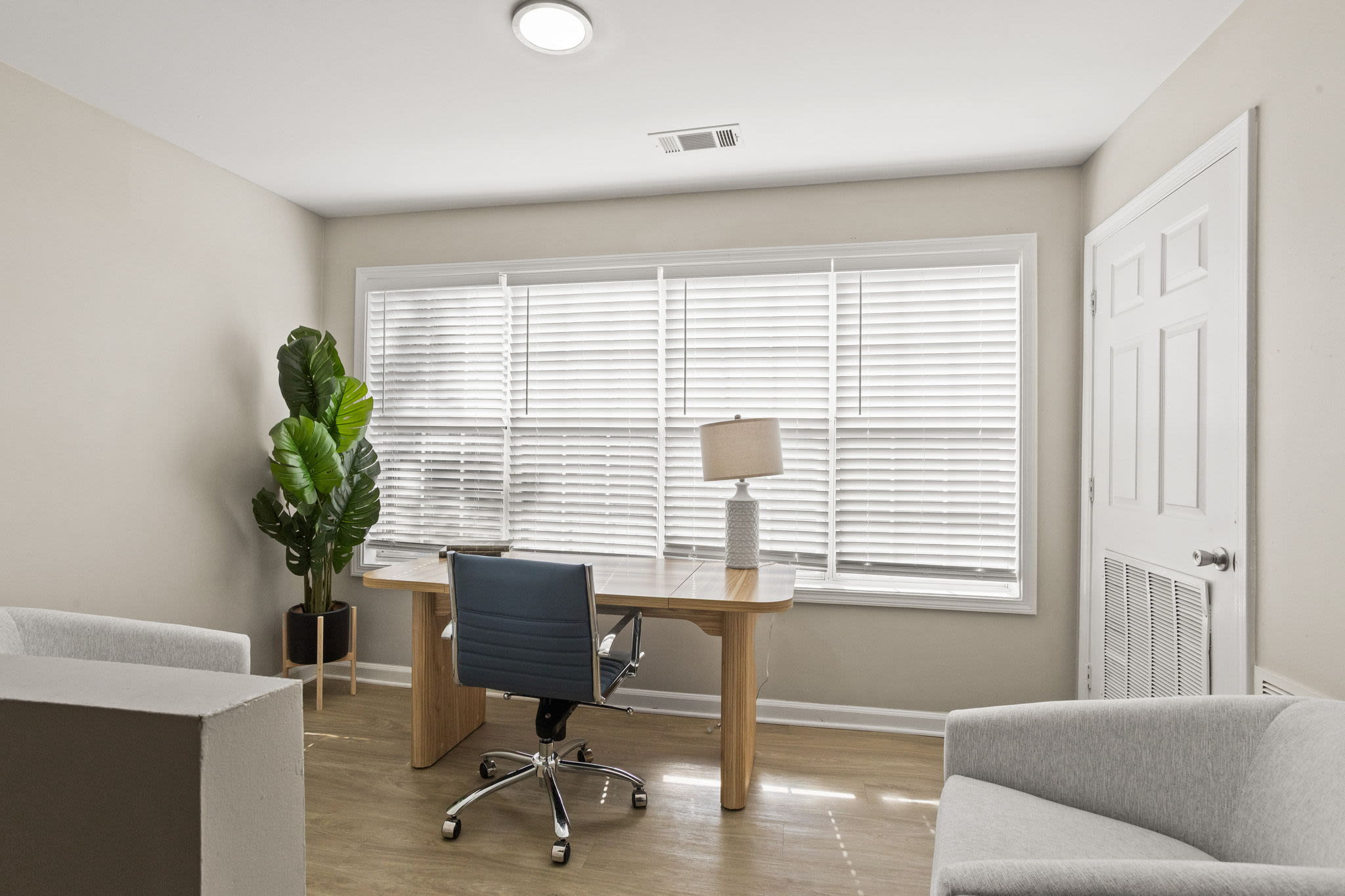 the-george-apartments-savannah-ga-renovated-apartment-flex-space-to-work-from-home
