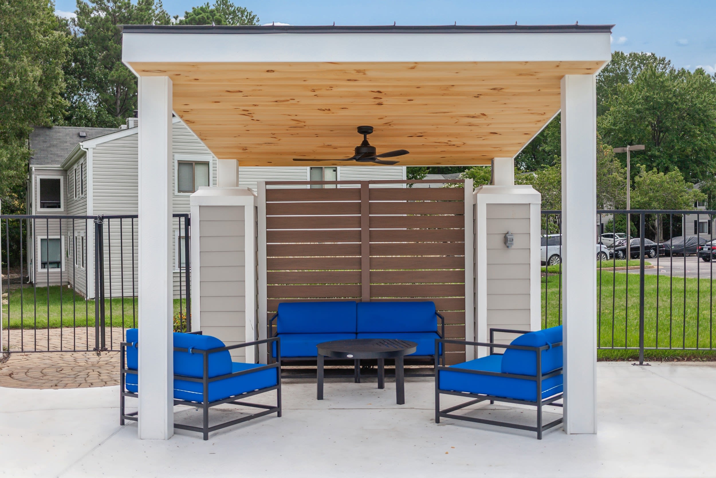 https://g5-assets-cld-res.cloudinary.com/image/upload/v1787604451/g5/g5-c-igo6wti6-pegasus-residential/g5-cl-1q35x93v29-pegasus-residential-richmond-va/uploads/reserve-south-apartments-hioaks-va-pool-cabana