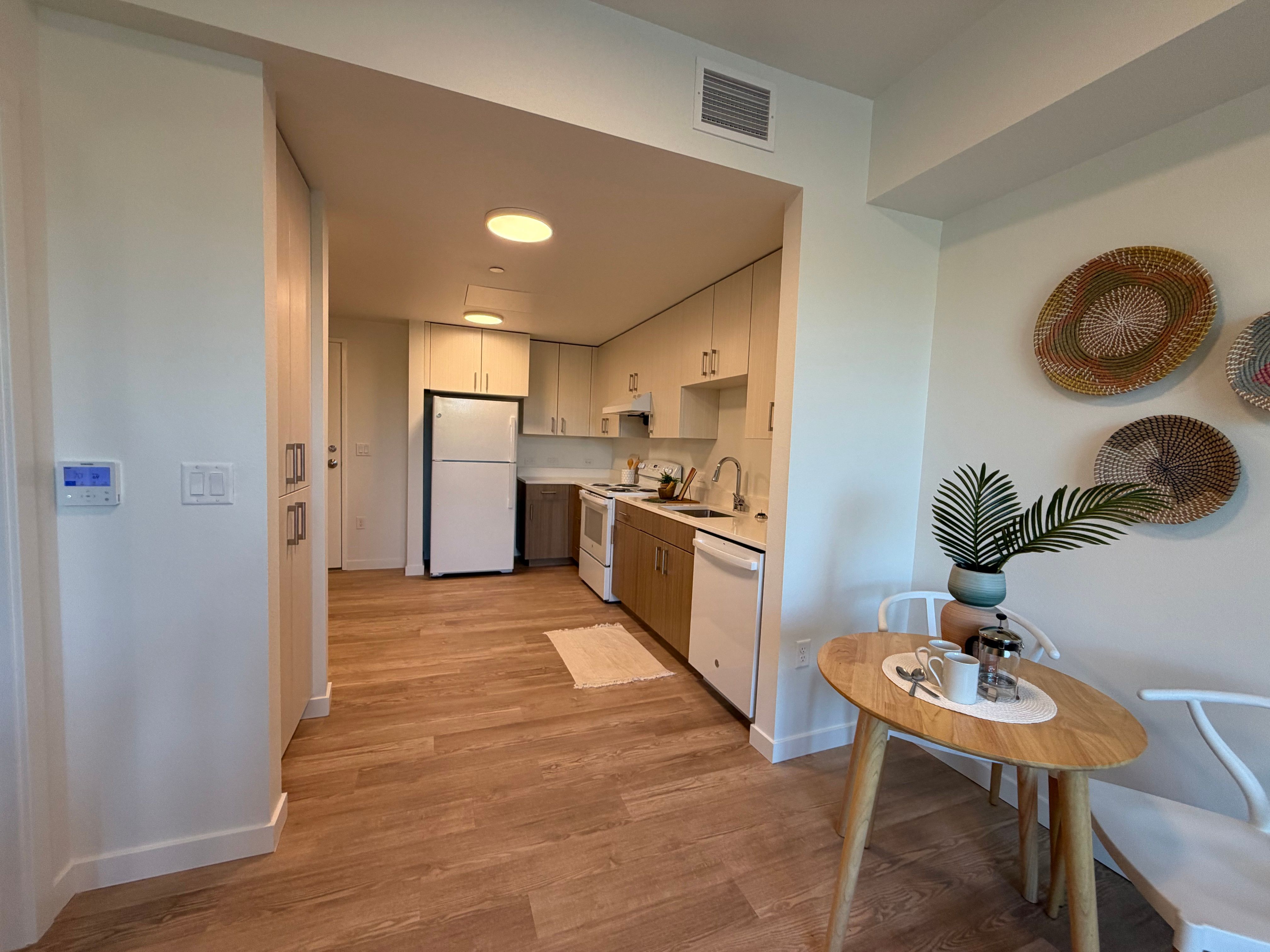 Model Dining