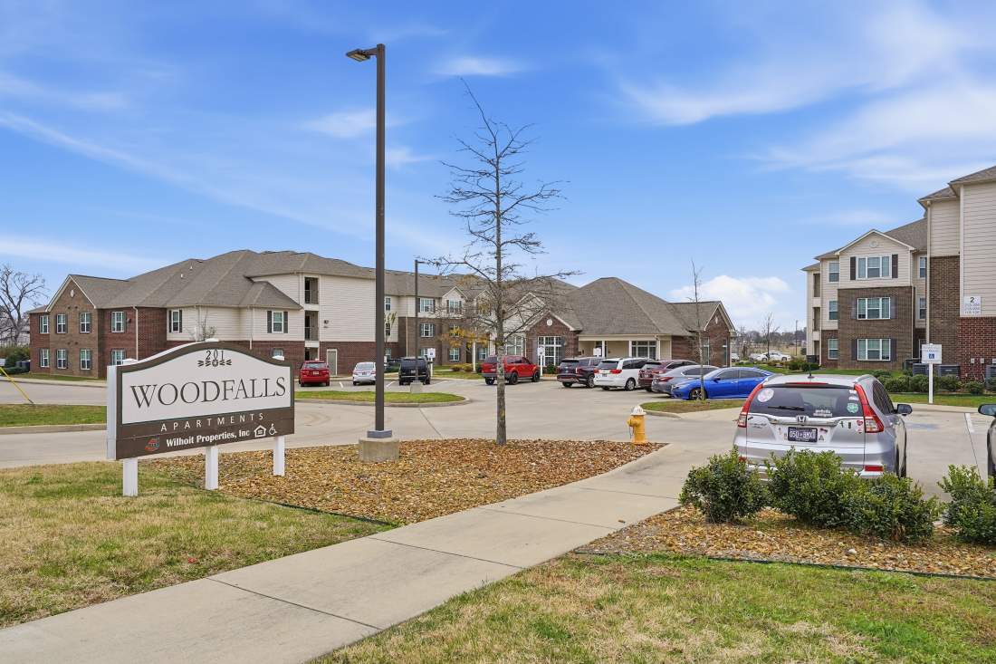 Apartment building photo of Wood Falls Apt in Lebanon, TN