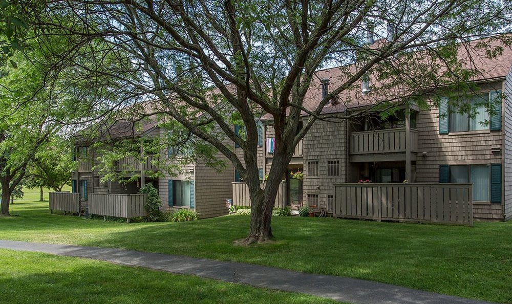 Photos of Steeplechase Apartments in Camillus, NY