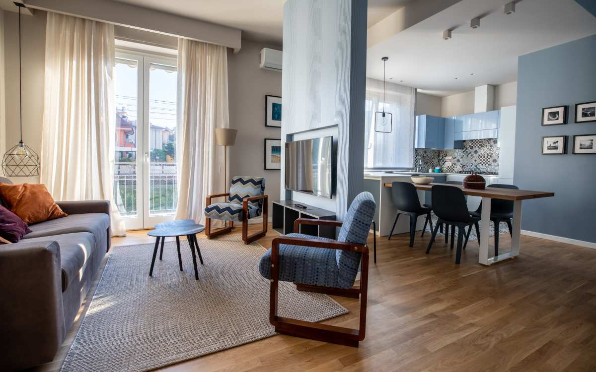 Apartment interior at Carlton Arms Of Winter Park in Winter Park, Florida