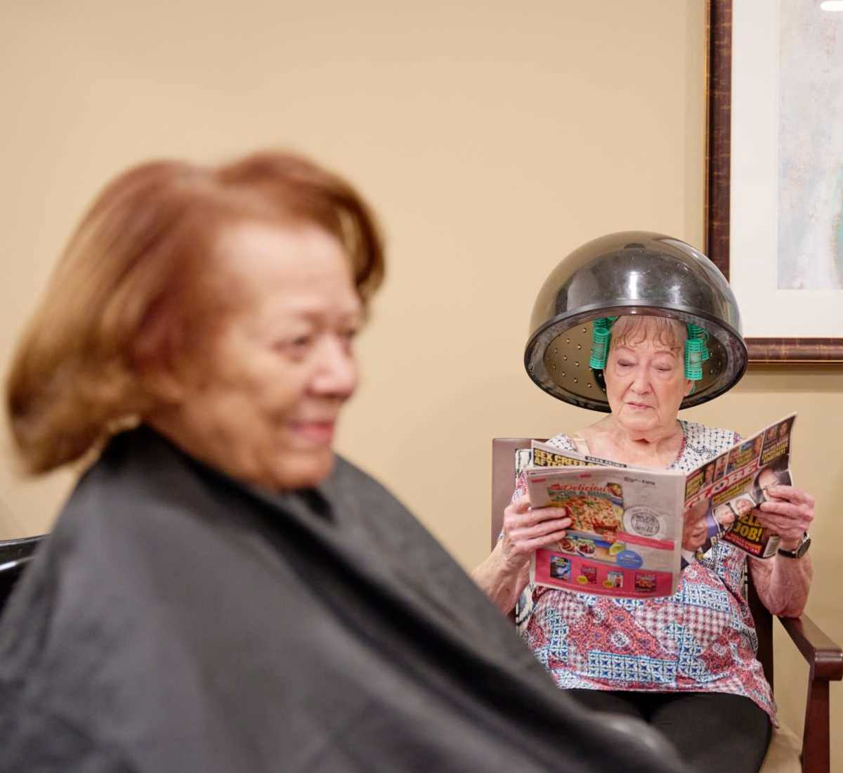 Resident getting her hair done at Harmony at Morning Grove in Memphis, Tennessee