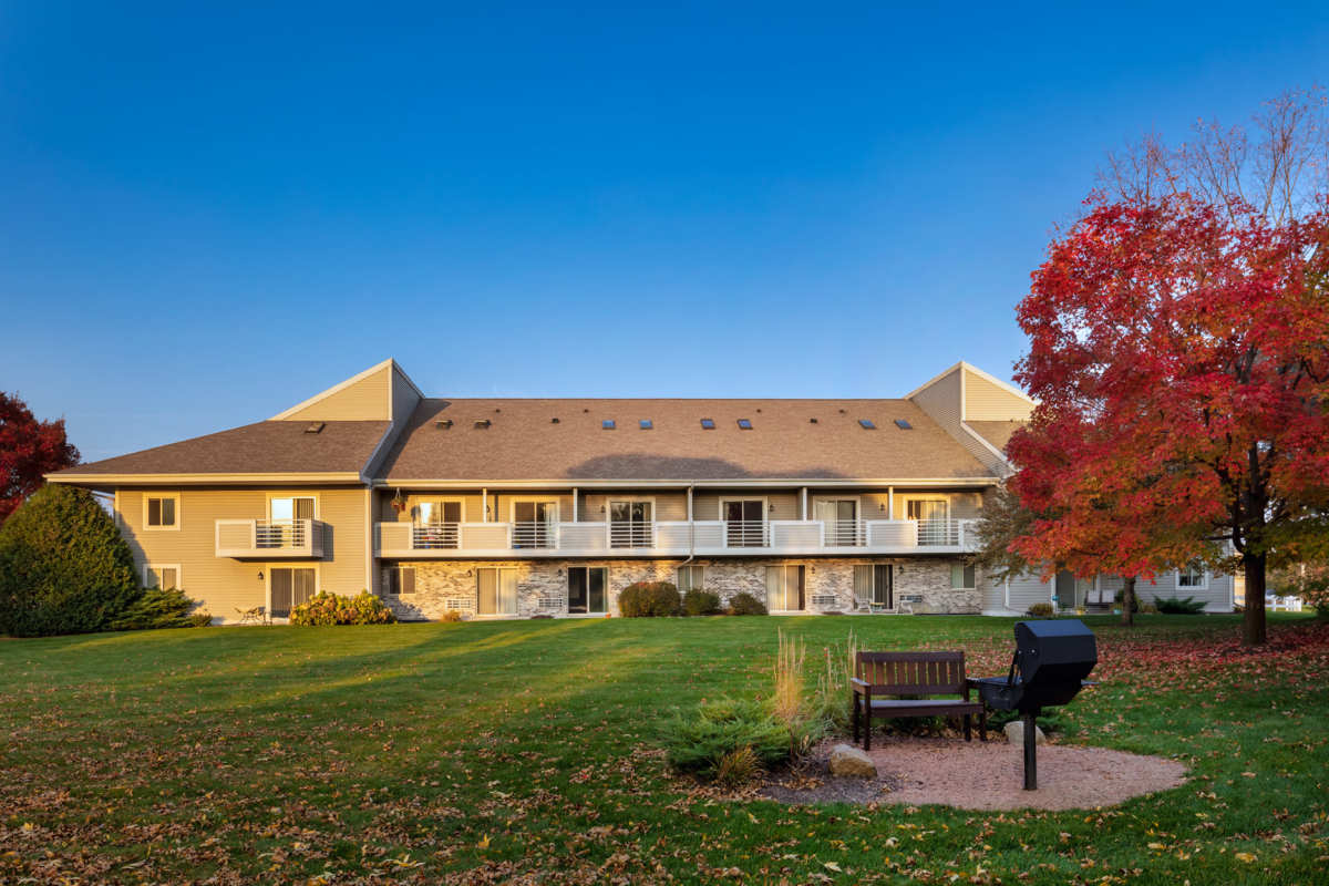 Grilling area at Kearney Meadows Apartments in Waunakee, Wisconsin
