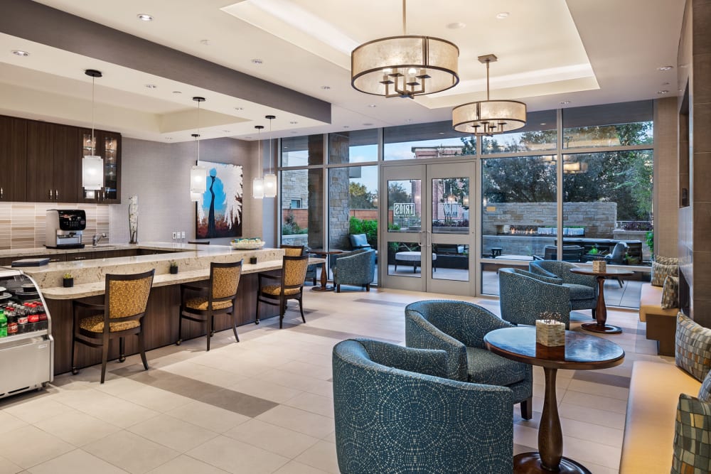 coffee bar with lounge seating