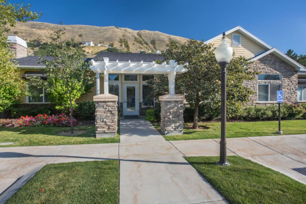 Well maintained grass and clubhouse at Liberty Hill in Draper, Utah