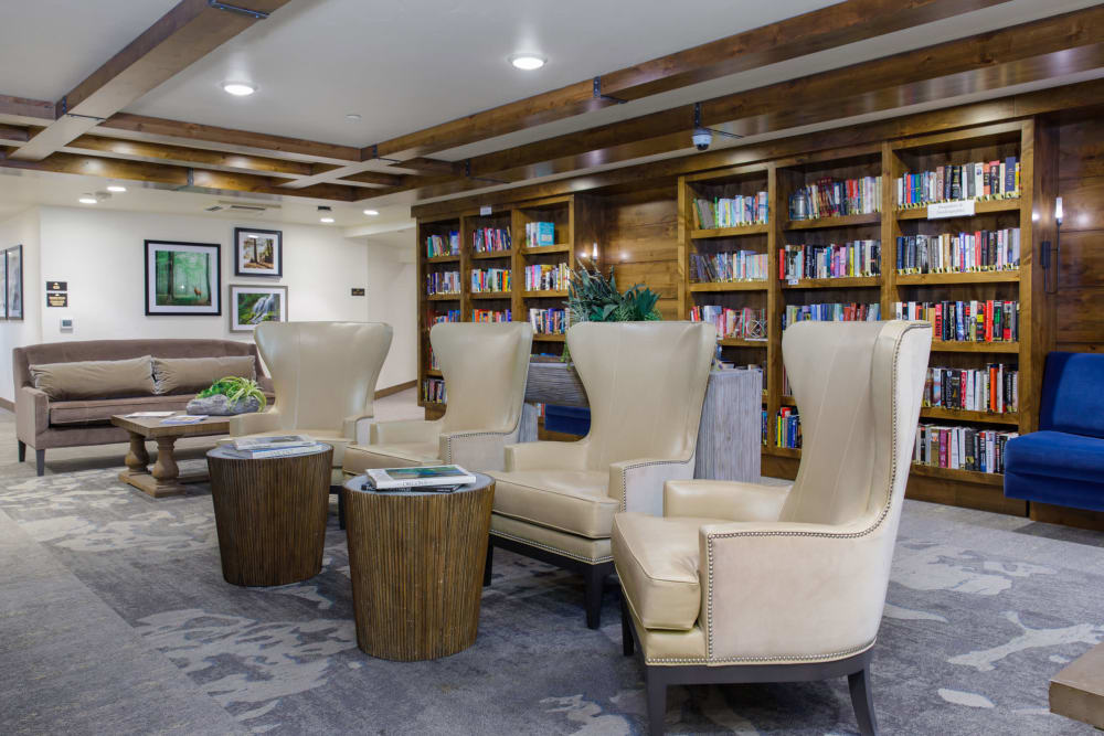 Library at Touchmark at Pilot Butte in Bend, Oregon