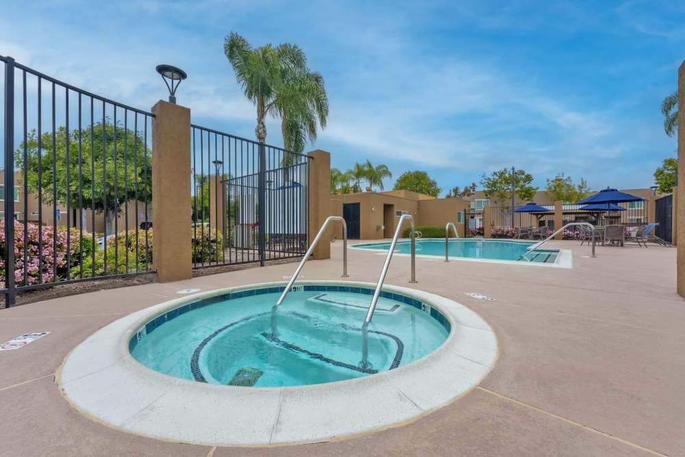Jacuzzi at Beech St. Knolls in San Diego, California