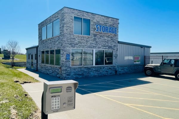 Signature Self Storage in Pleasant Hill, Iowa