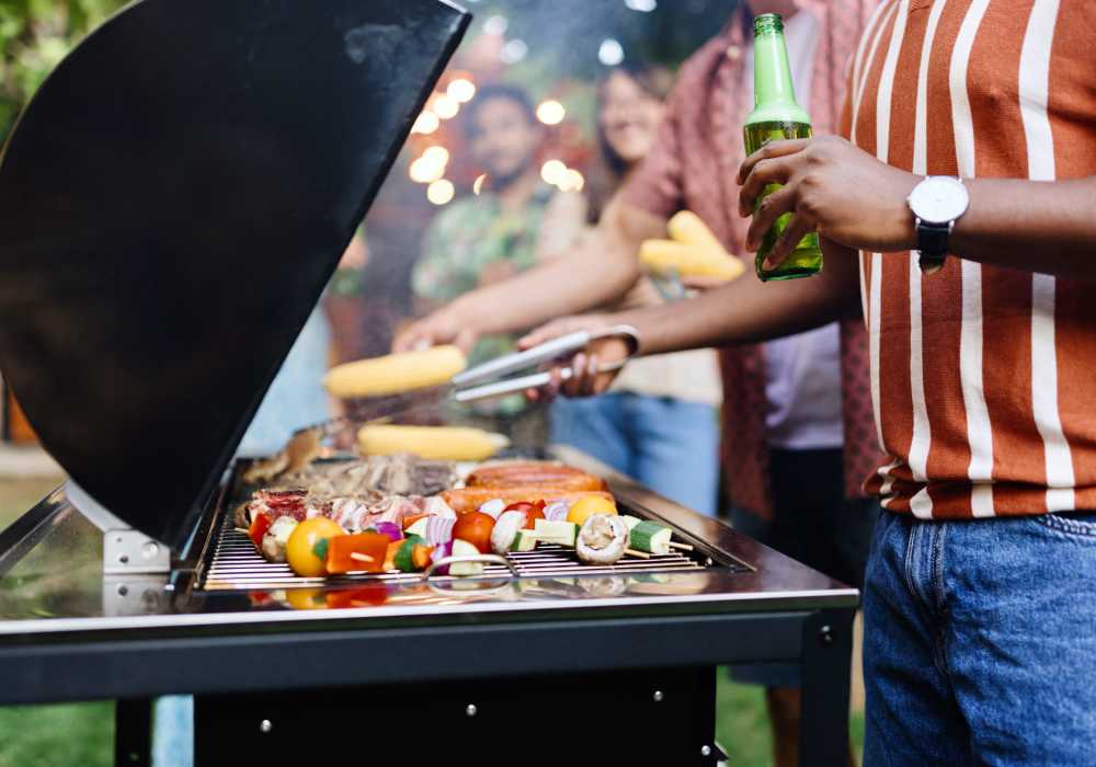 Barbeque area at The Pines of Palos Verdes in Mesquite, Texas