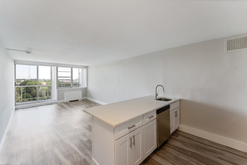 Photos of Chestnut Hill Tower Apartments in Philadelphia, PA