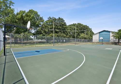 Basket ball court at Shadow Brook Apartments in Arlington, Texas
