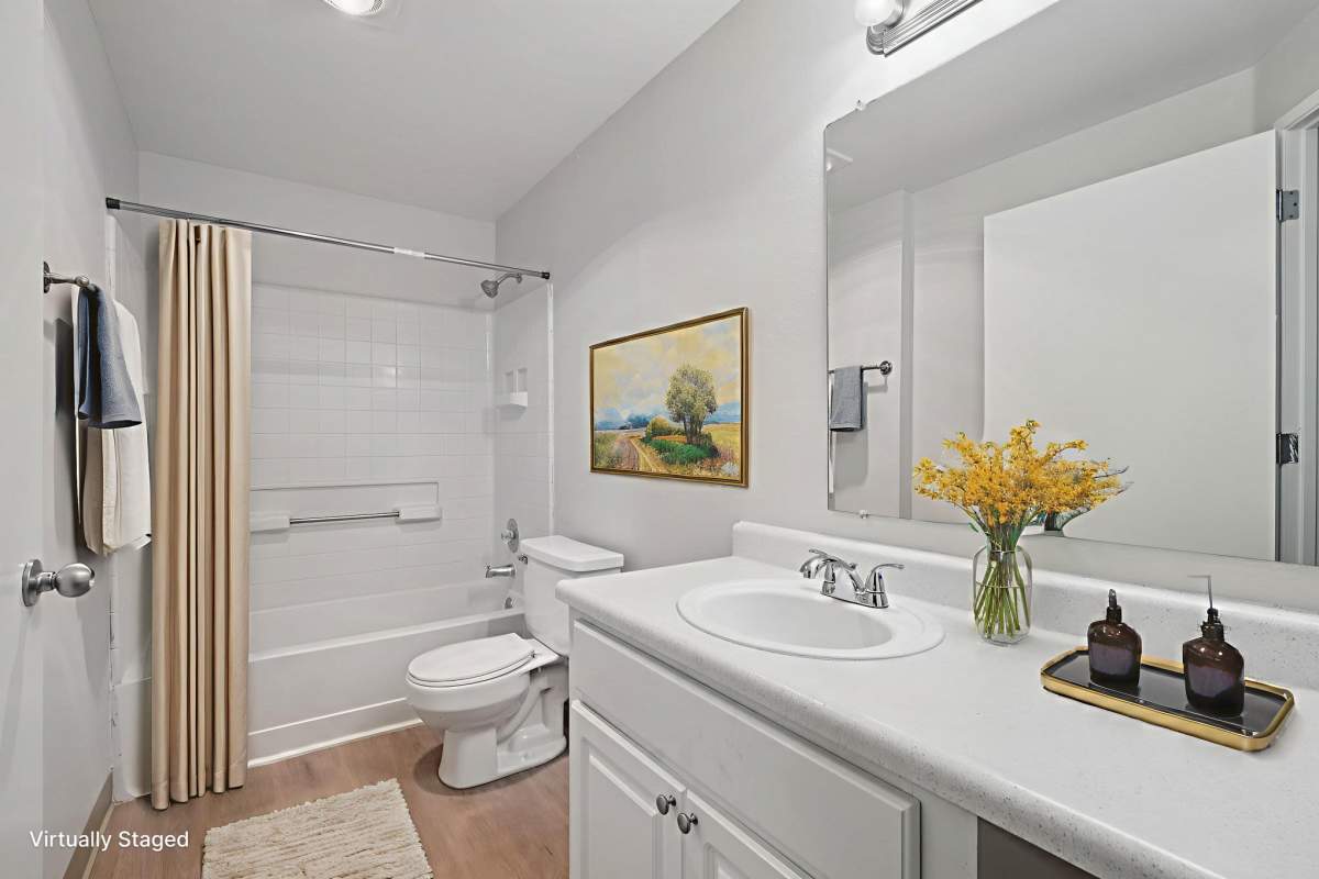 Staged Bathroom at Arnada Pointe in Vancouver, Washington