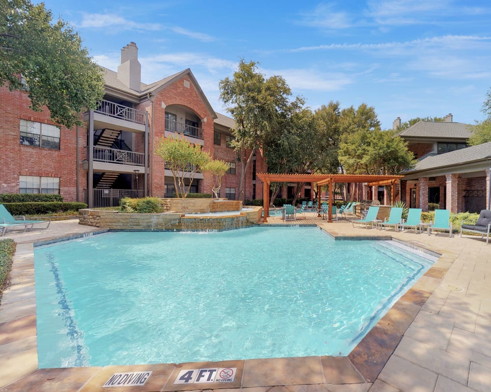 Swimming pool area at a Oaks Properties property in Minneapolis, Minnesota