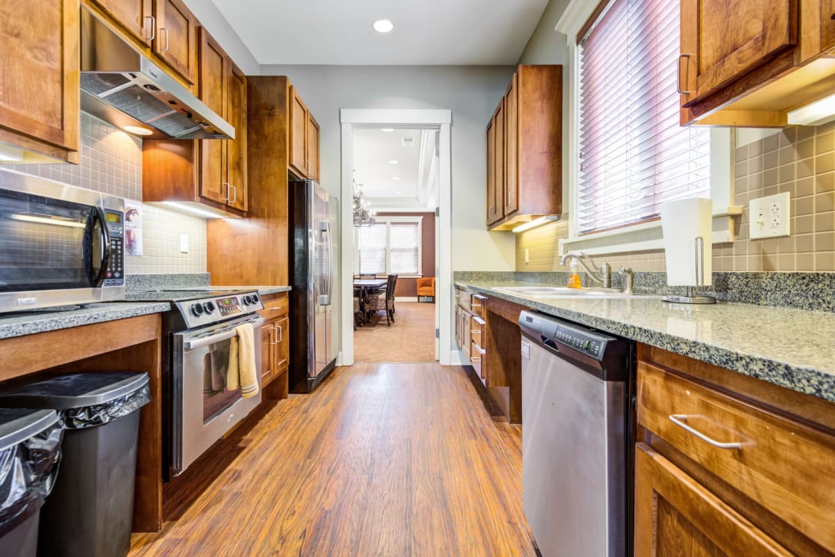 Chef-inspired kitchen at Saratoga Crossing Apartments & Townhomes in Farmington, New York