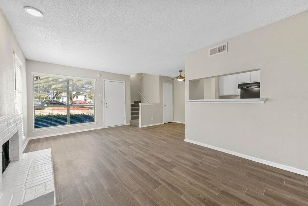 Spacious living room at Stone Canyon in Arlington 