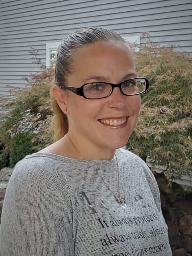 Tara Peat: Wellness Coordinator at Lakeland Senior Living in Eagle Point, OR